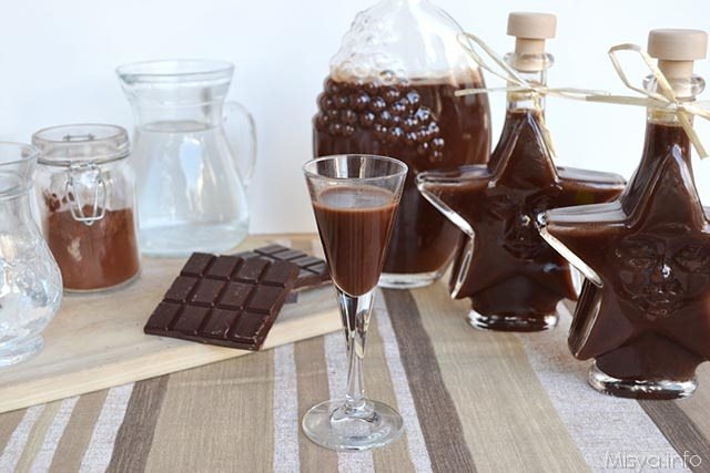 Liquore al cioccolato