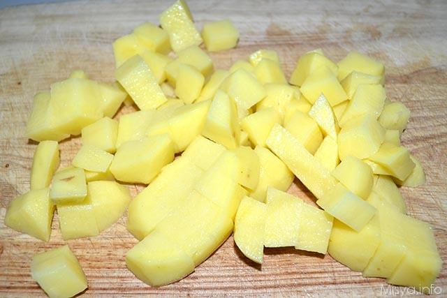 2 tagliare patate cubetti
