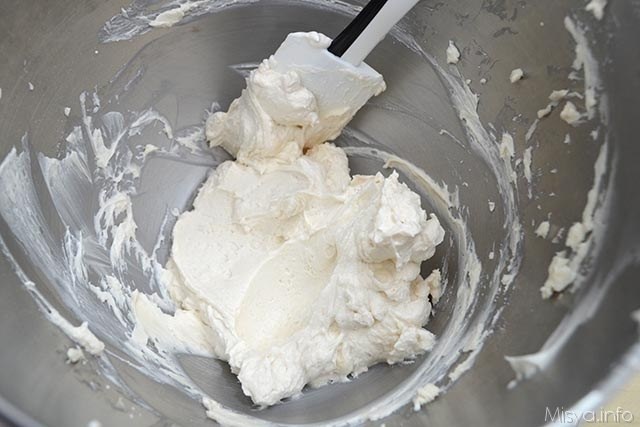 21 amalgamare delicatamente