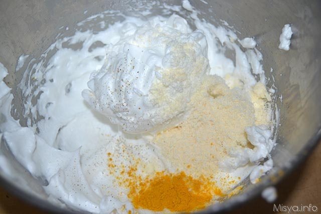 3 aggiungere grana e curcuma