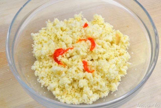 12 aggiungere colorante giallo