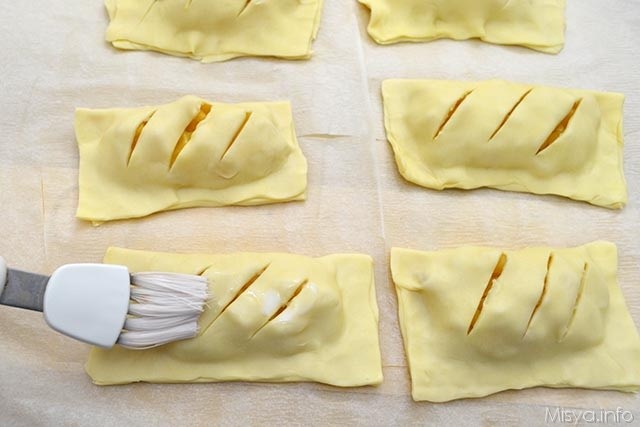 15 spennellare con latte