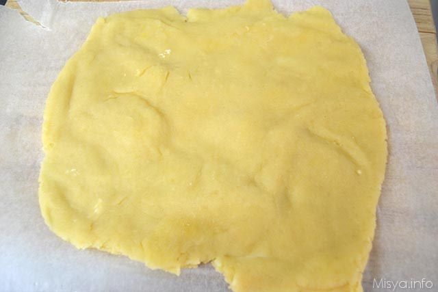 6 stendere pasta choux