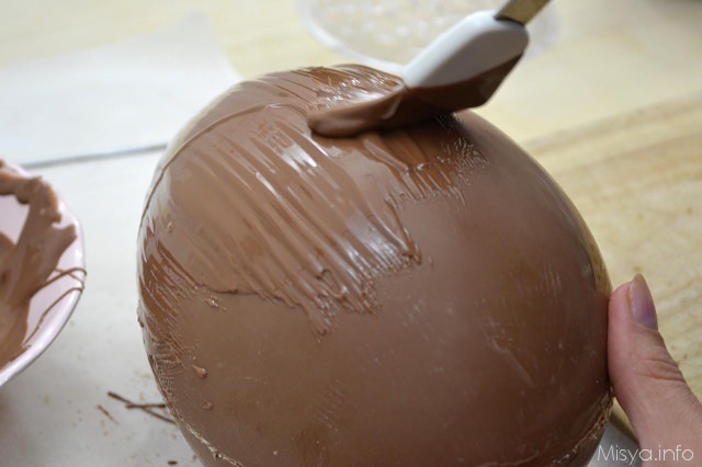 2 spennellare con cioccolato