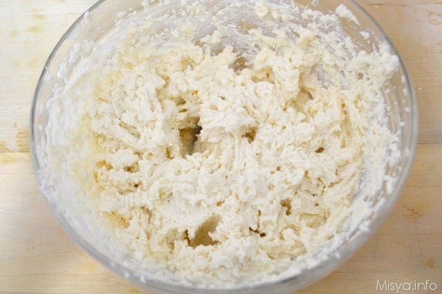 5 montare zucchero e ricotta