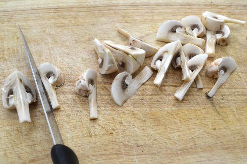6 tagliare funghi