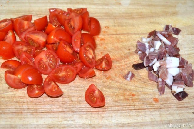 3 pomodorini e pancetta