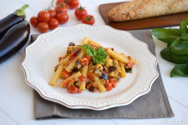 Pasta con le melanzane
