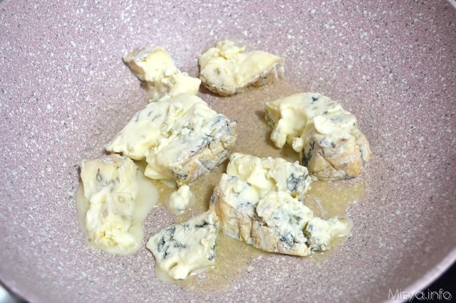 0 sciogliere gorgonzola