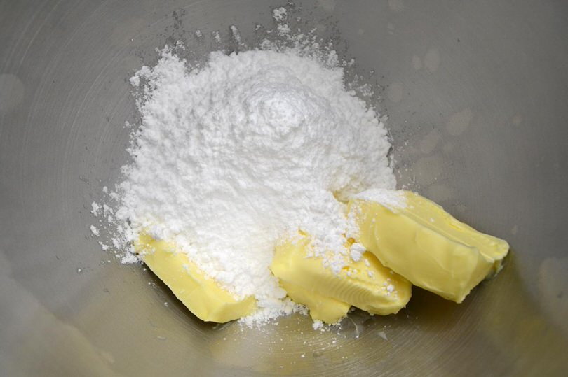 1 zucchero a velo e burro