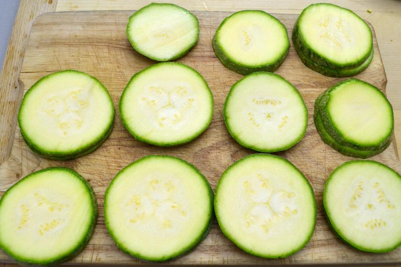 2 tagliare zucchine
