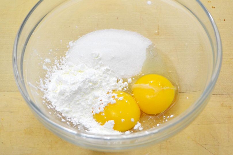 2 tuorli maizena