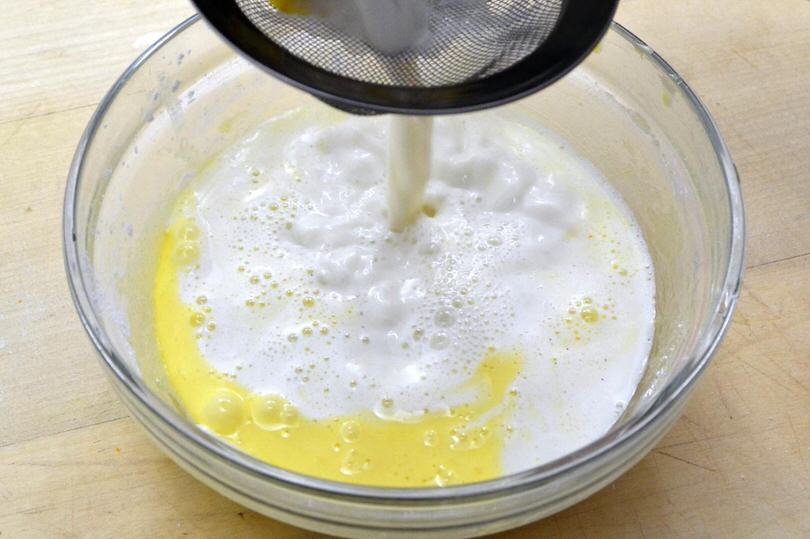 4 aggiungere latte afilo