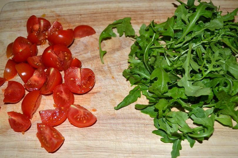 4 tagliare pomodorini