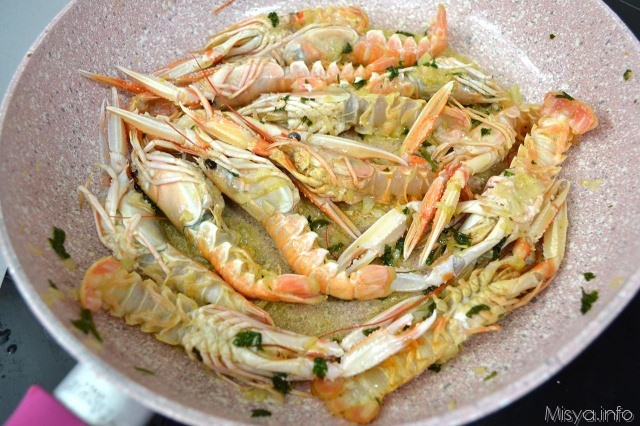 7 scampi in padella