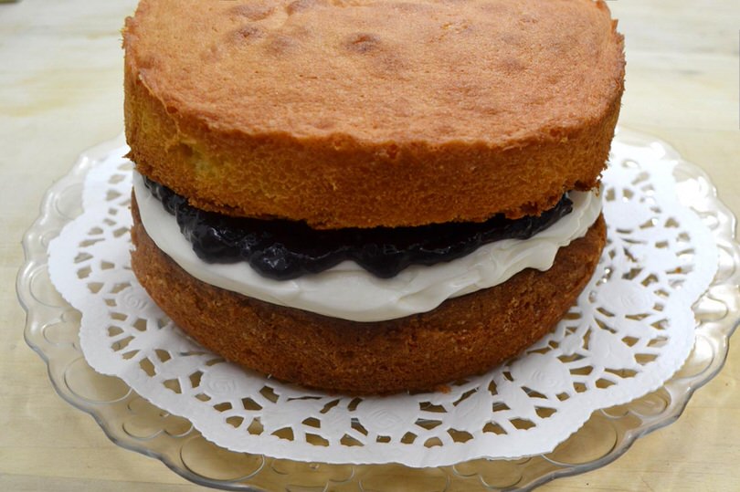 9 coprire con altra torta