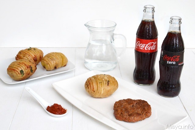 Hamburger piccanti con patate hasselback