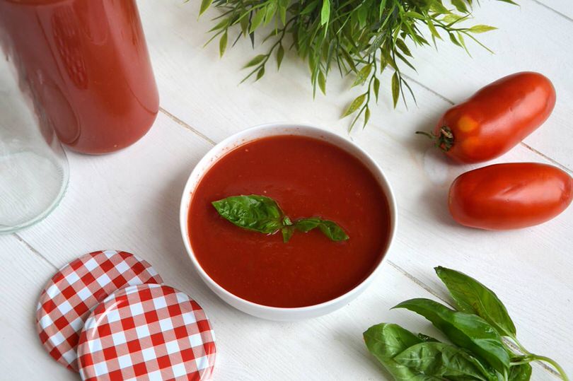 Passata di pomodoro fatta in casa - Ricetta di Misya