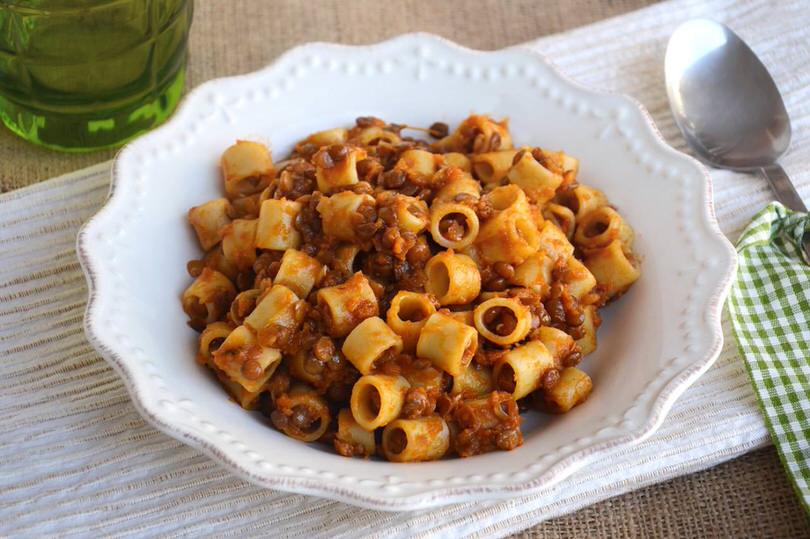 Pasta con ragù di lenticchie - Ricetta di Misya