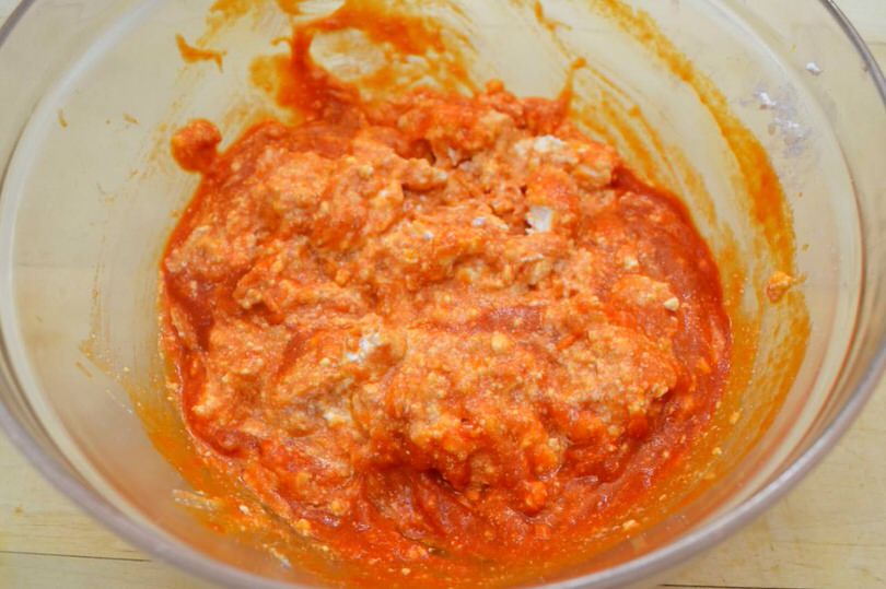 2 amalgamare ricotta e pomodoro