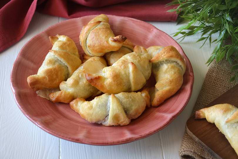 Cornetti con gamberi e melanzana