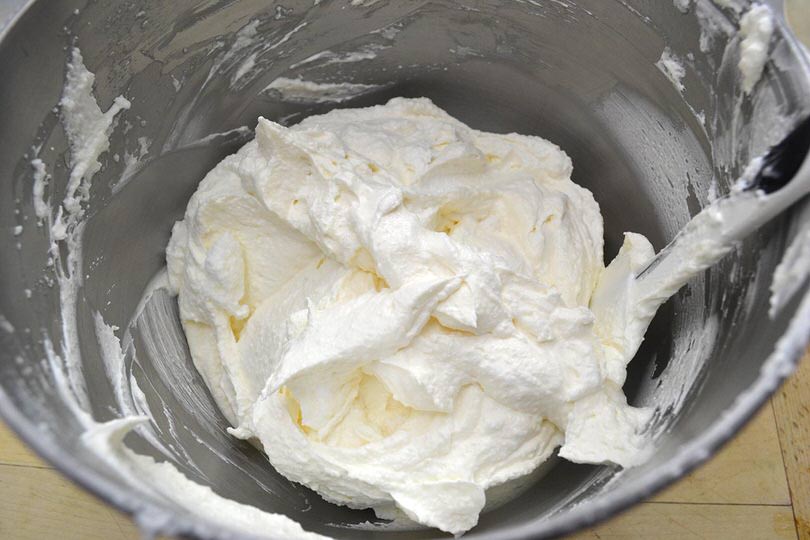 4b amalgamare delicatamente