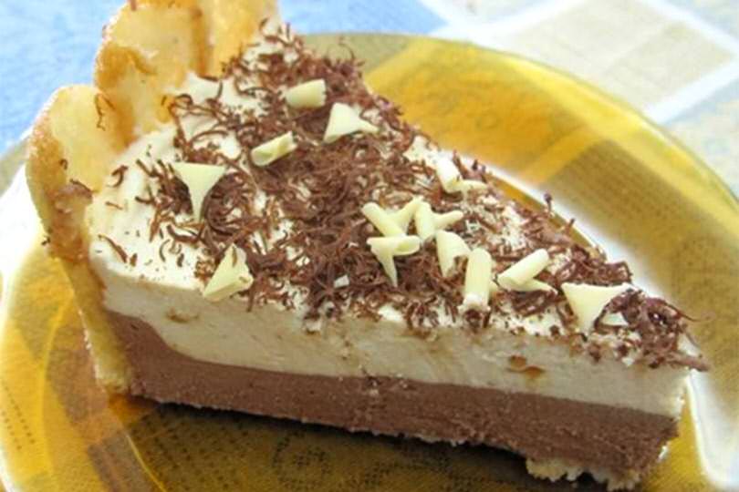 torta gelato gianduia e mandorle fetta