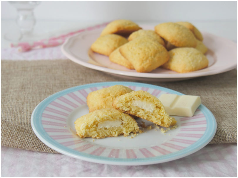 Biscotti Al Cocco E Cioccolato Bianco Ricetta Biscotti Al Cocco E Cioccolato Bianco Di Misya