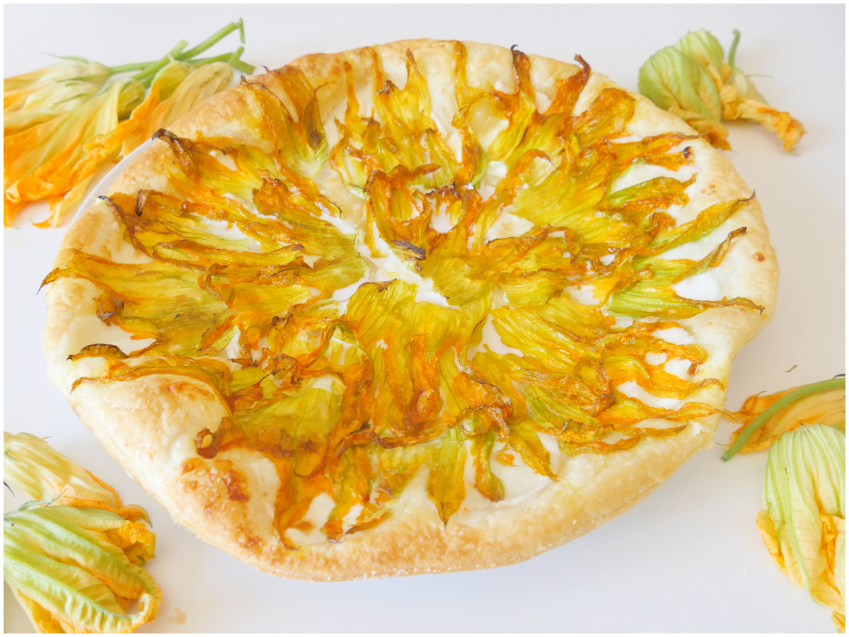 Torta salata con fiori di zucca