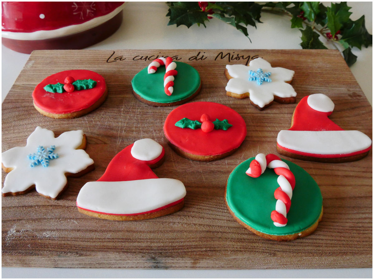 Biscotti di Natale con pasta di zucchero - Ricetta di Misya