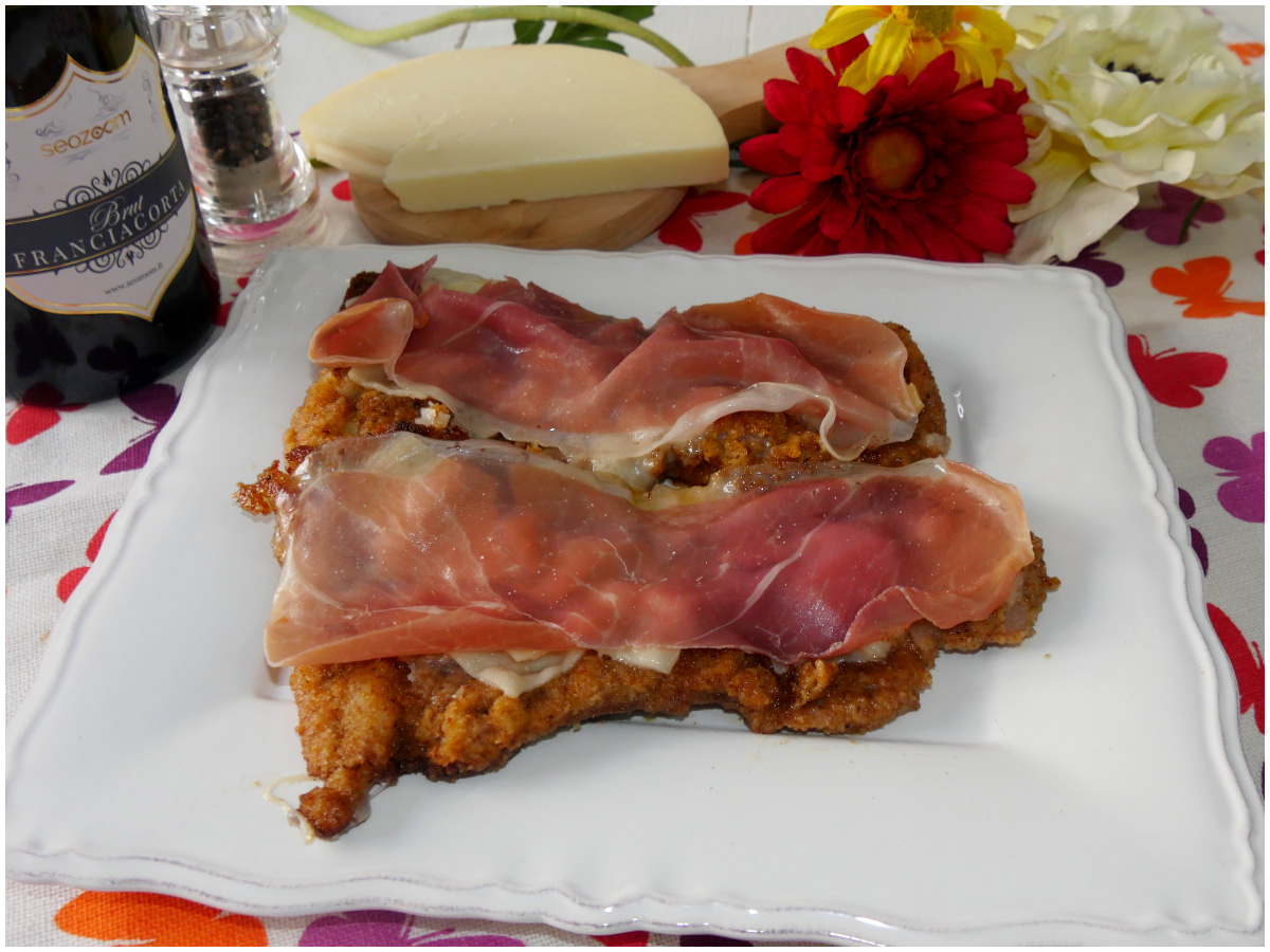 Cotolette alla bolognese