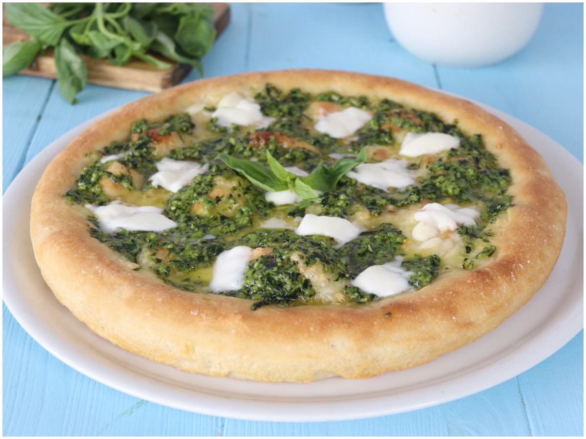 Pizza al pesto