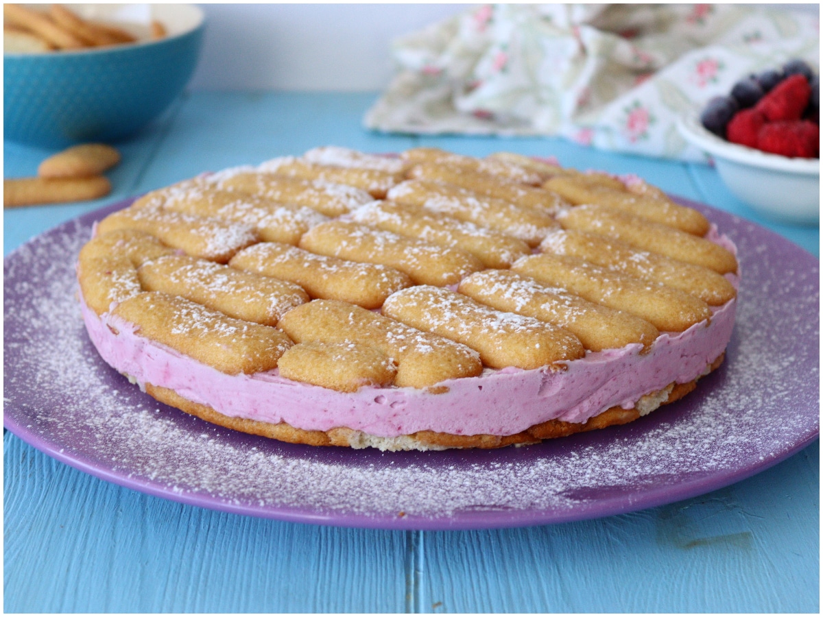 Torta fredda Pavesini e frutti di bosco