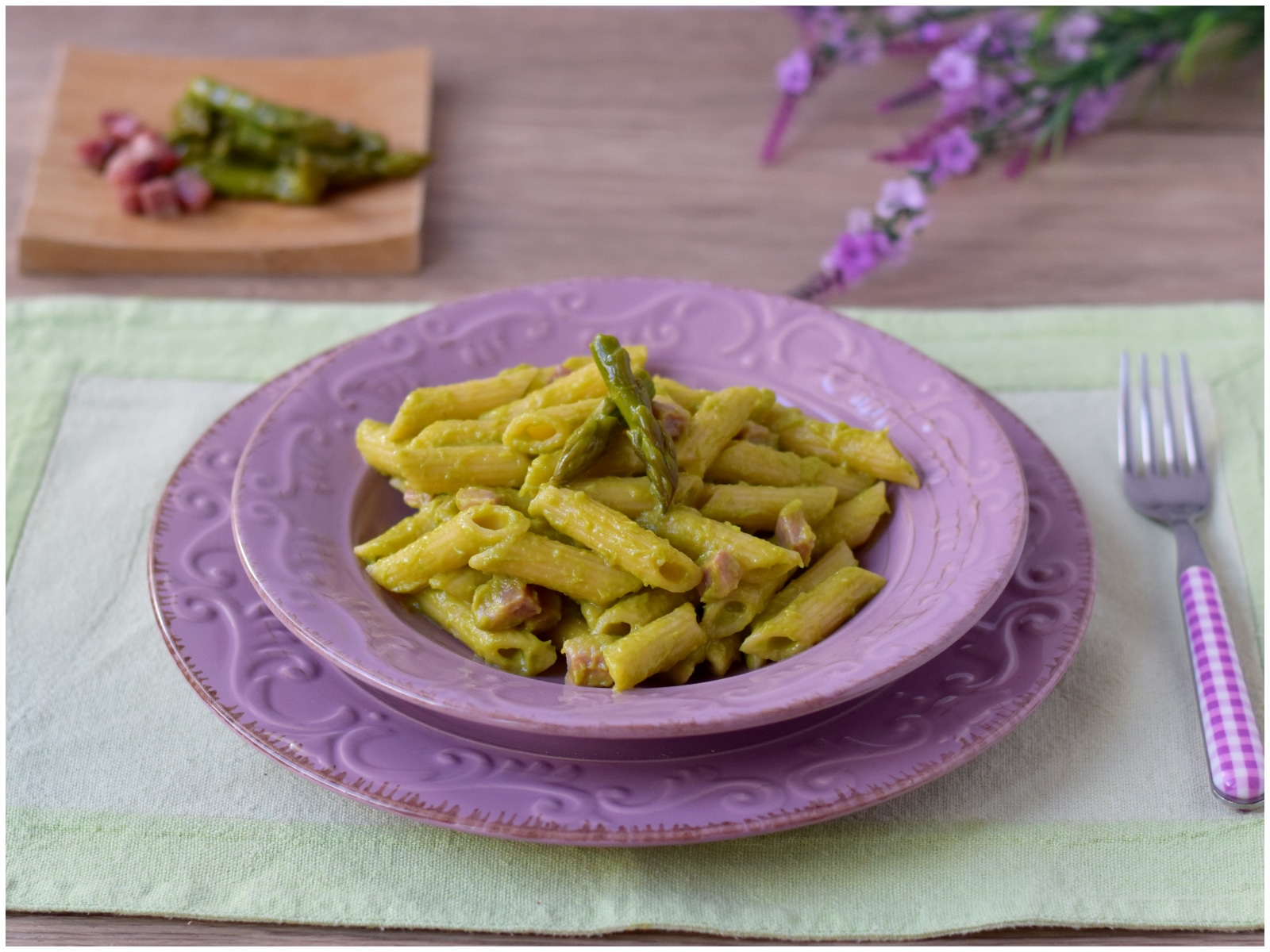 Pasta asparagi e speck