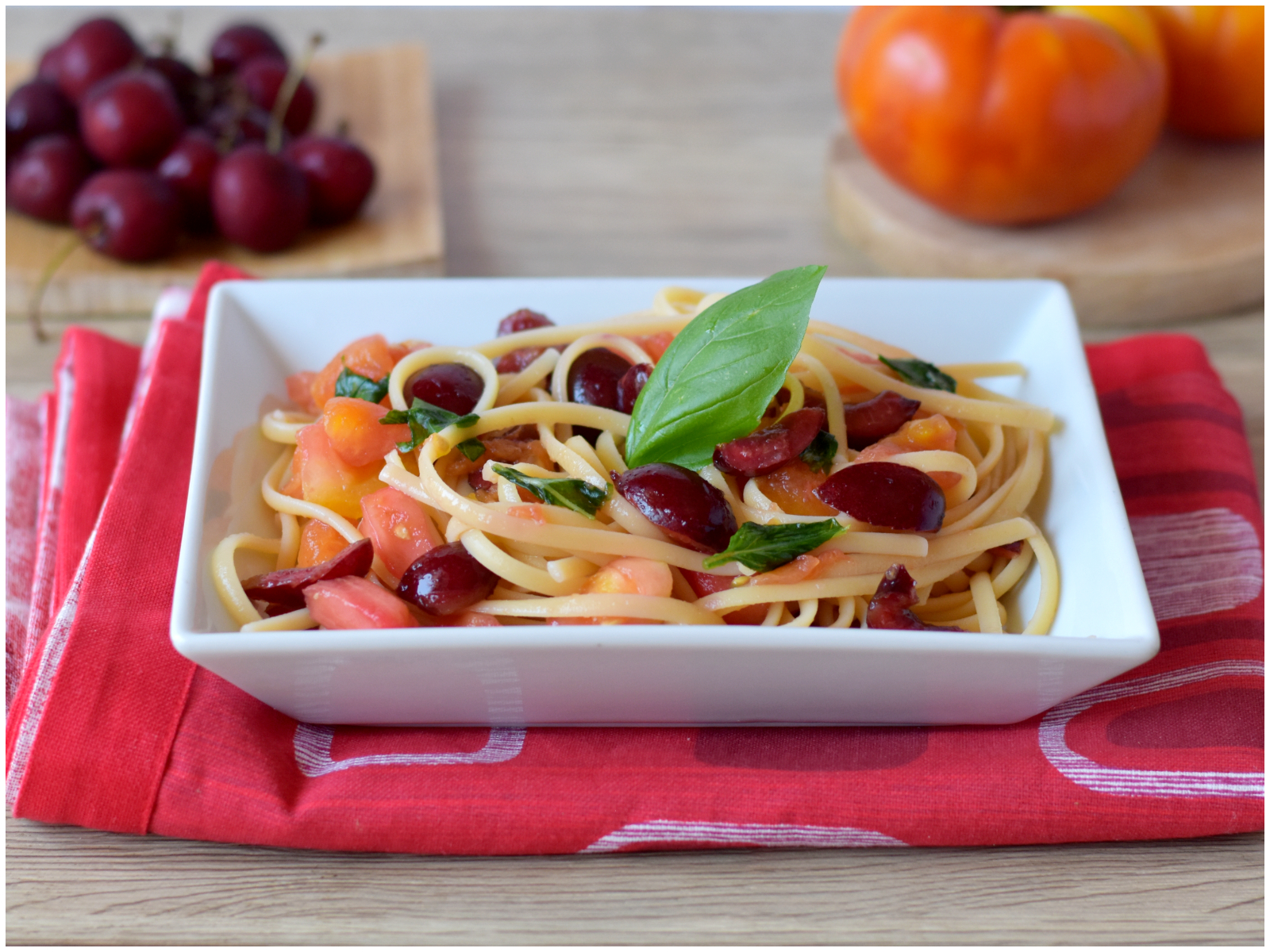 Linguine pomodori e ciliegie