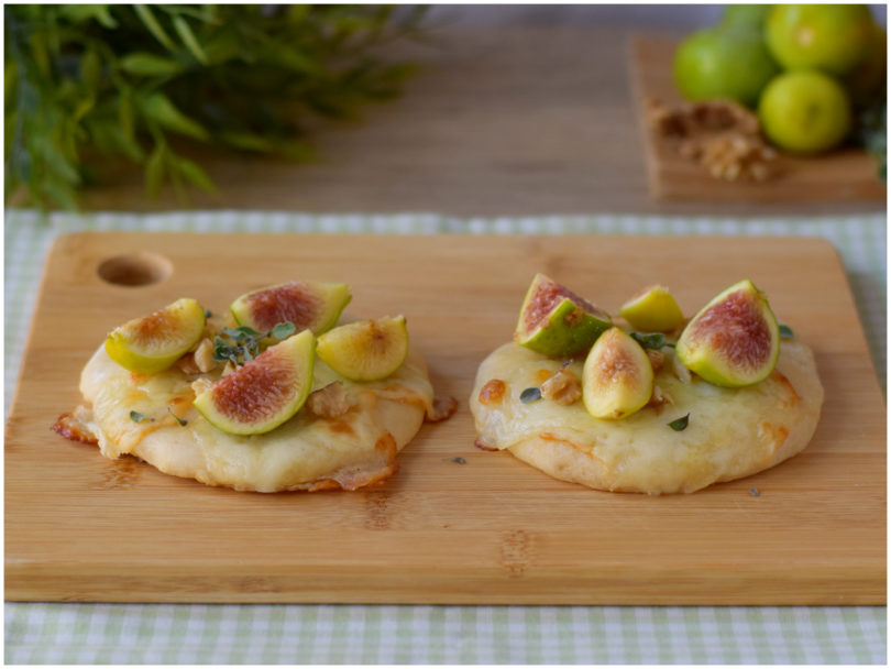 Pizzette ai fichi con formaggi e noci
